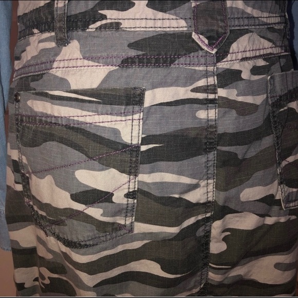 New Cabelas Gray Black Camo Skirt Size 6 - Picture 7 of 7